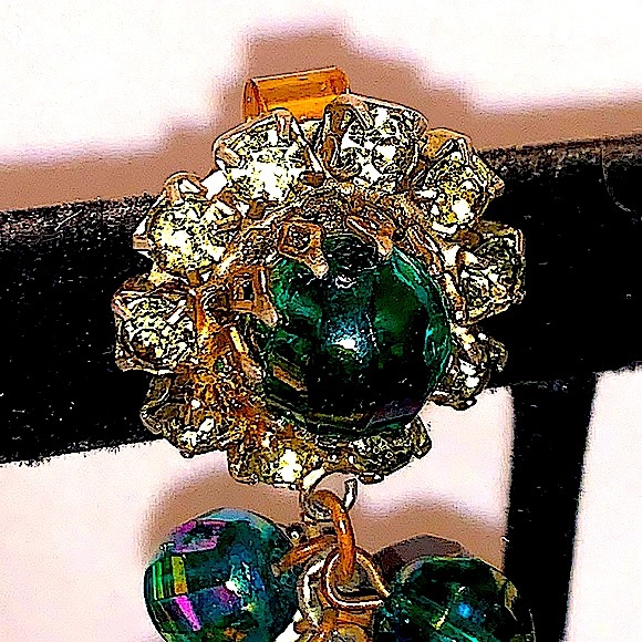 HOBE EARRINGS DANGLE CLIP 2 1/2 INCH VINTAGE GREEN YELLOW BROWN CRYSTALS - Picture 6 of 11